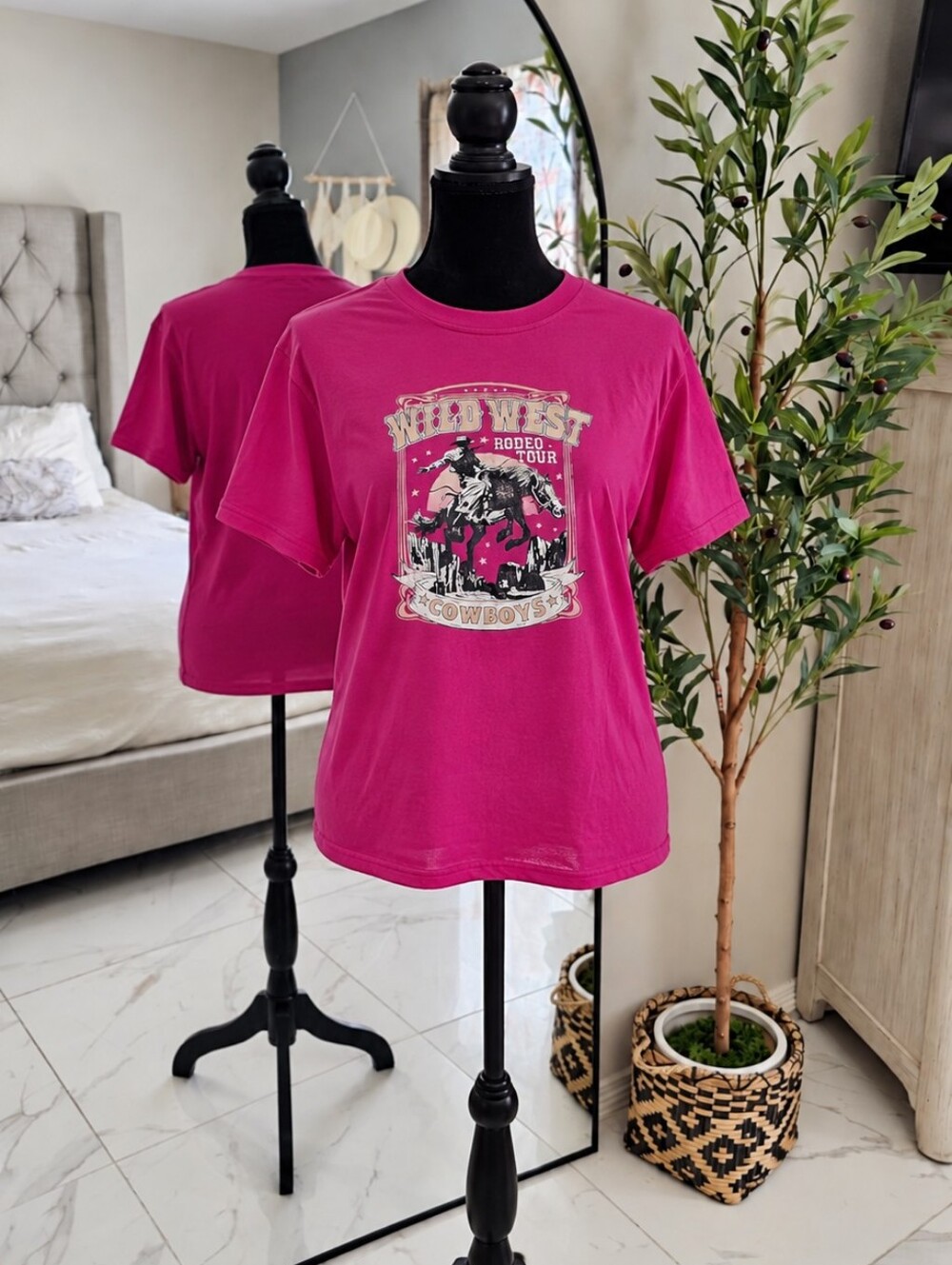 SHEIN Hot Pink Wild West Rodeo Graphic Short Sleeve Tee
